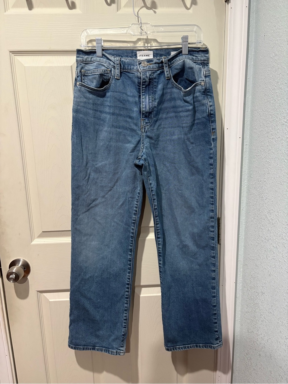 Frame Le Jane Ankle Jeans in Classic Blue Wash